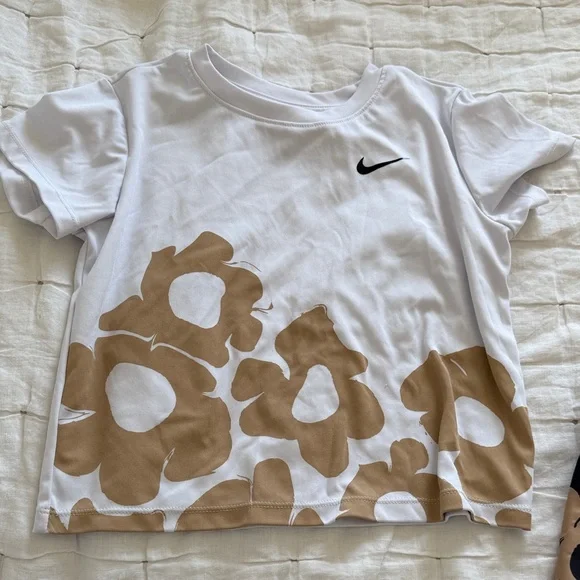 Nike White Crop Tee & Tan Floral Athletic Shorts Set - Picture 3 of 4